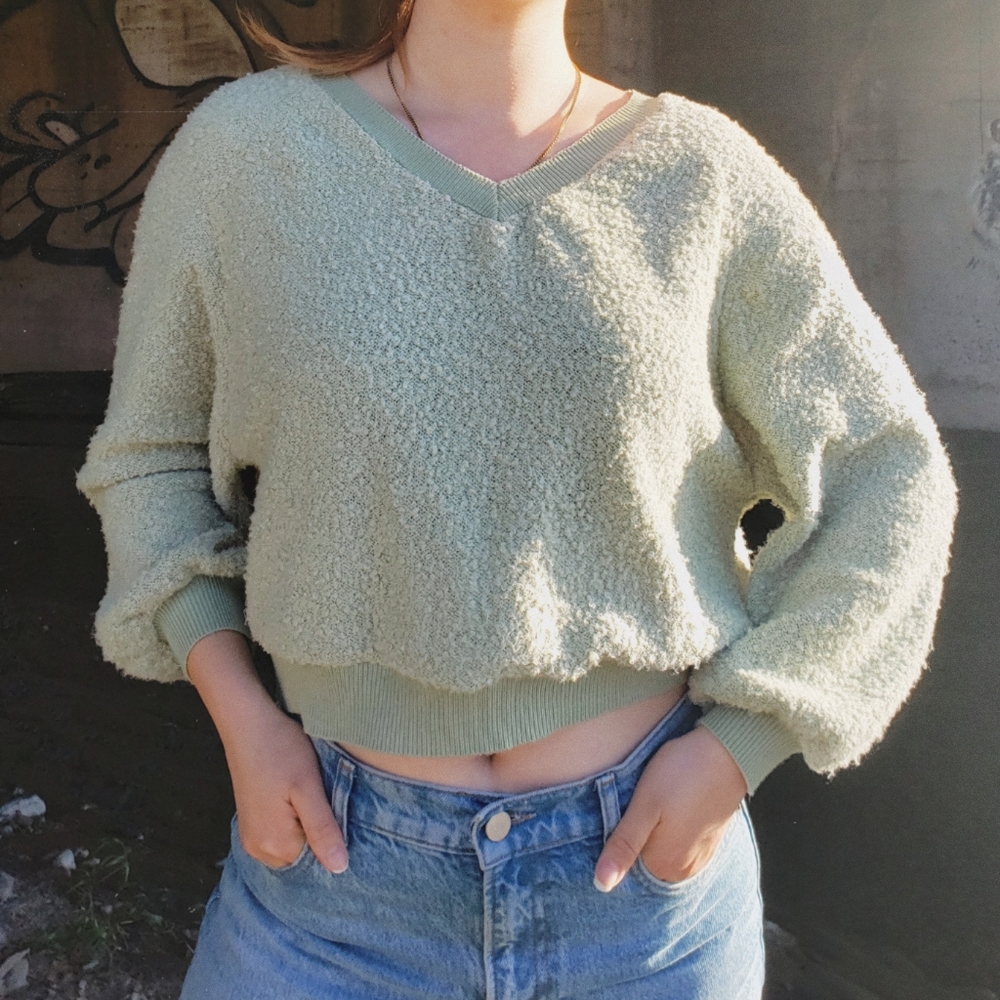 🍵Matcha Fuzzy Cropped Sweater - Picture 2 of 4